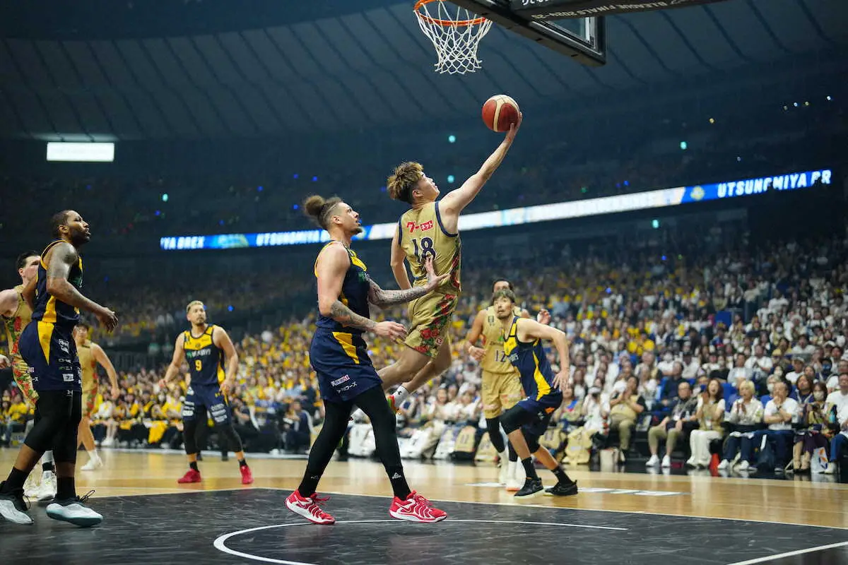 【画像・写真】【Bリーグ】琉球が逆王手「みんなでつかんだ」第4Q怒とうの猛攻で逆転　27日最終戦