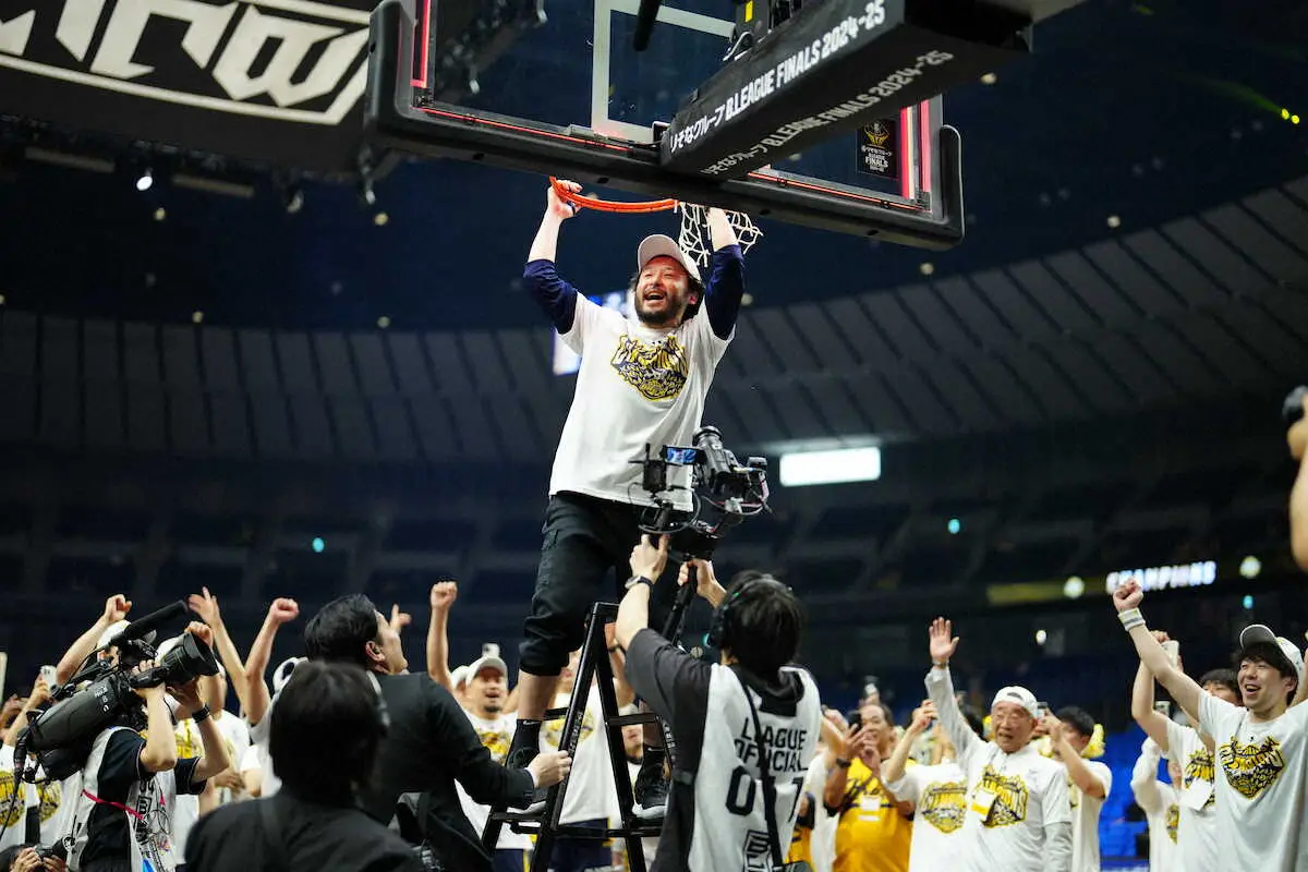 【画像・写真】【Bリーグ】宇都宮・田臥主将は万感「誰も諦めなかった」終盤は祈り「ケビンの力必要だった」