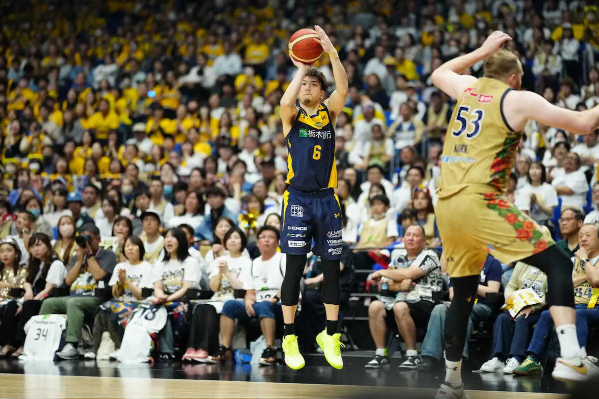 【画像・写真】【Bリーグ】宇都宮・比江島慎「自信にしていいのかな」ベスト5＆ベスト3P成功率賞