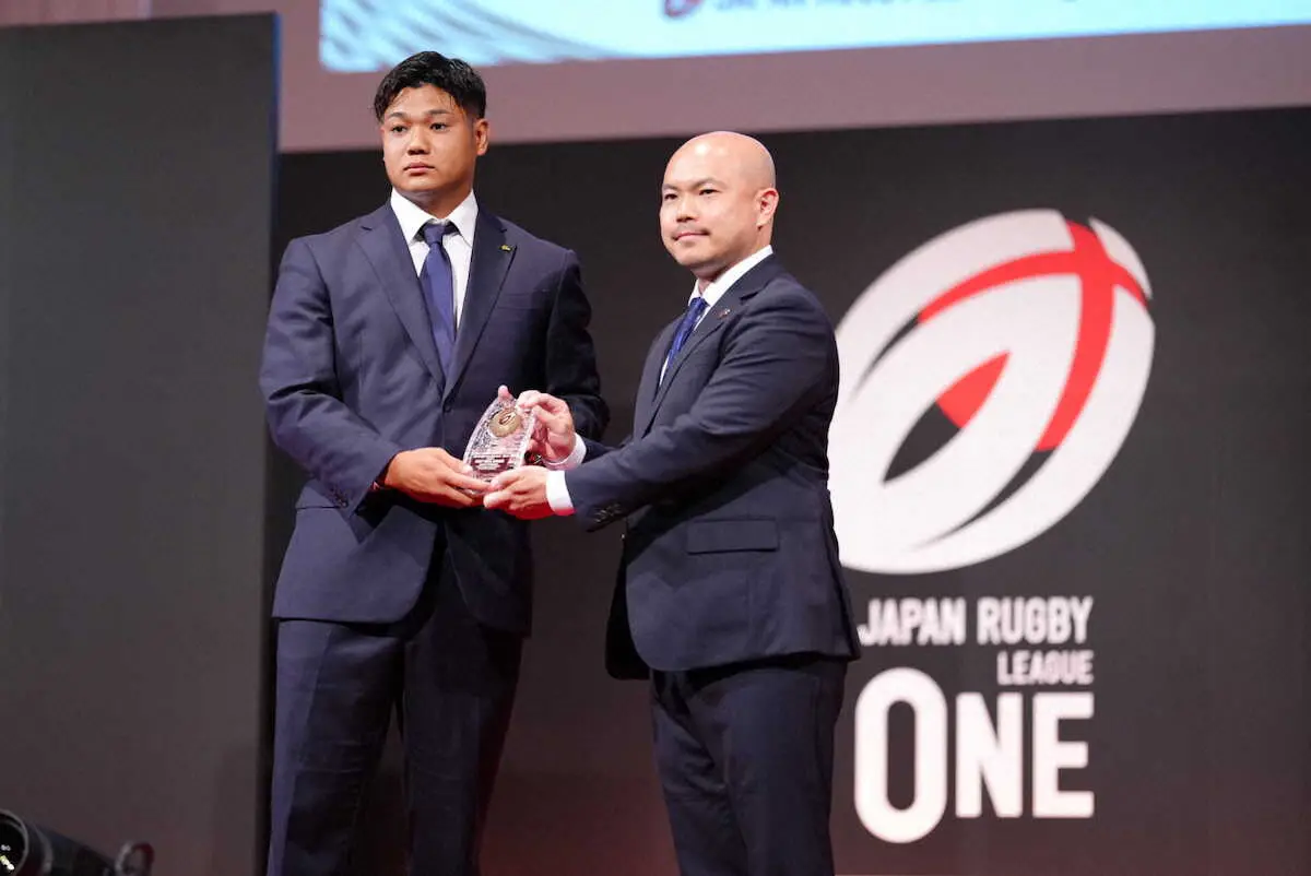 【画像・写真】【リーグワン年間表彰式】埼玉のSO山沢京平がベストキッカー初受賞「もっとレベルアップしていけたら」