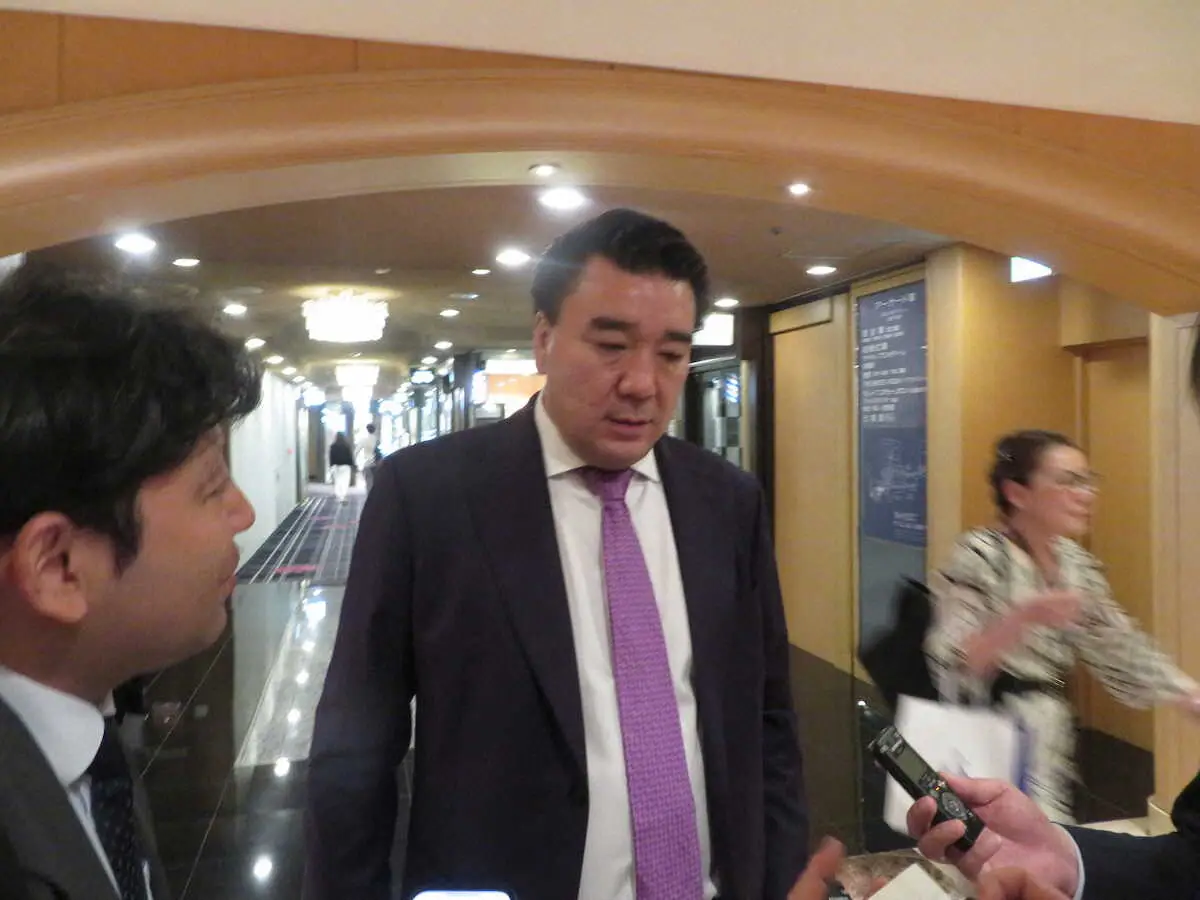 【画像・写真】元日馬富士、好敵手だった宮城野親方の退職には多くを語らず　 師匠の定年を祝うパーティーに出席