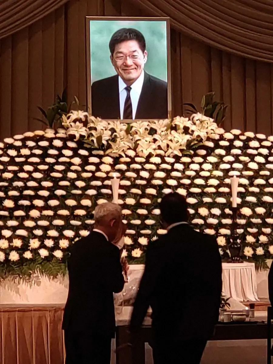 【画像・写真】元幕内・藤ノ川の服部祐兒さん告別式　立川親方「現役が長かったのは先輩のお陰」と感謝