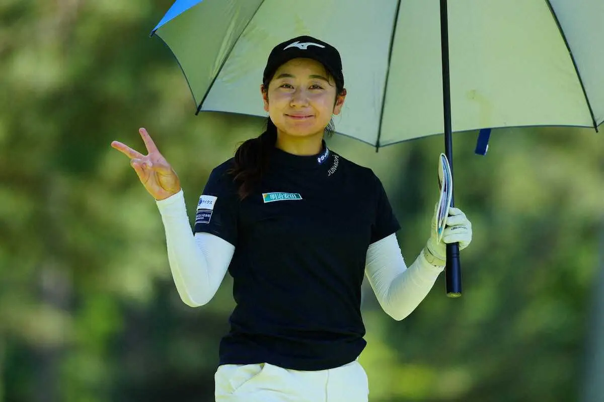 【画像・写真】＜ニチレイ・レディース・初日＞7番、笑顔を見せる西沢歩未（撮影・西尾　大助）
