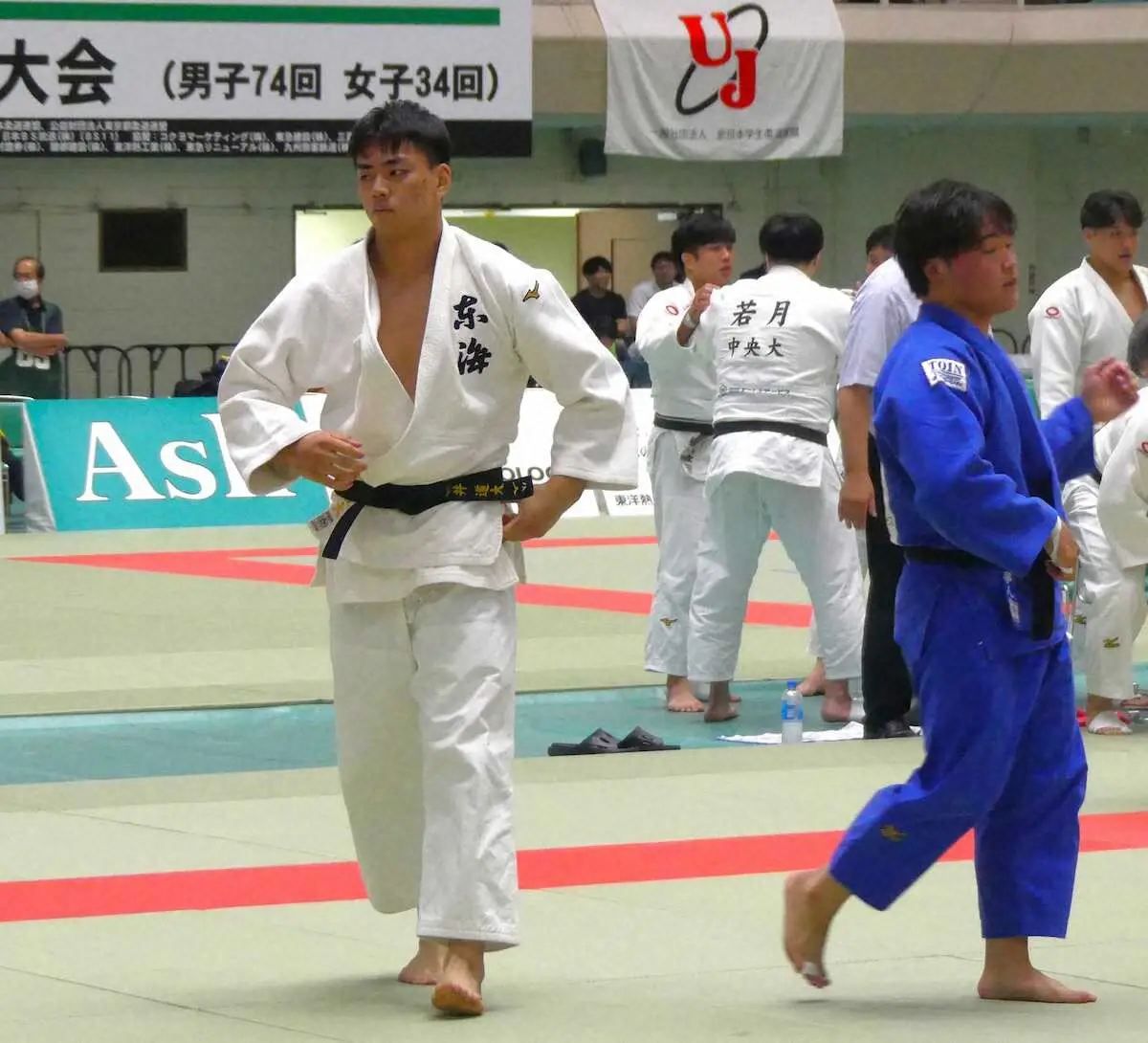 【画像・写真】まさかの反則負け…東海大20年ぶり準々敗退で場内騒然　新井道大「知らなかった」全日本学生優勝大会