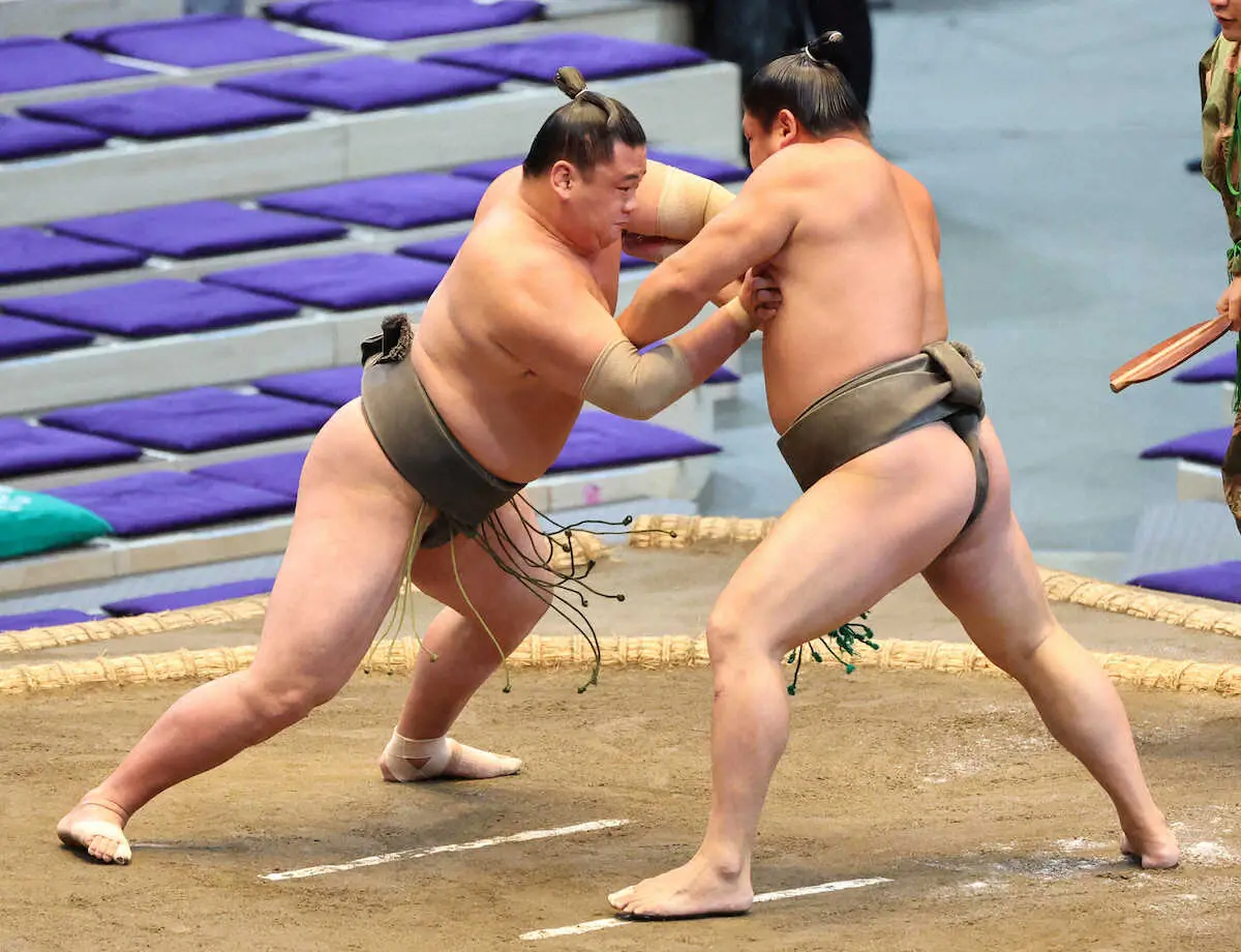 【画像・写真】名古屋場所で「毛利親子対決」が実現！“嫡男”若輝元が“父”若隆元を破る