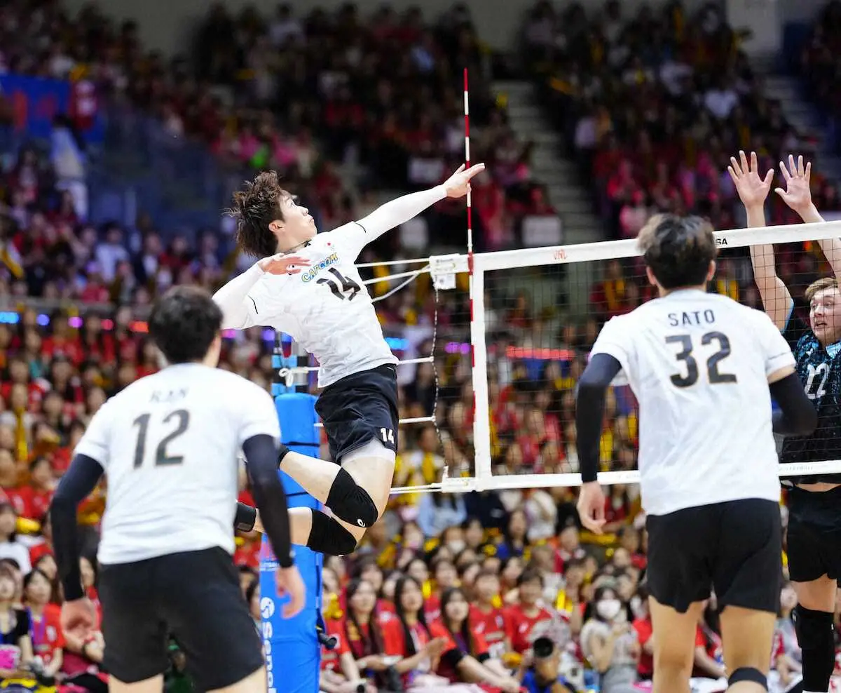 【画像・写真】【バレー】日本、第1セットを落とす　石川祐希&高橋藍のWエースがけん引もアルゼンチンのサーブに苦戦