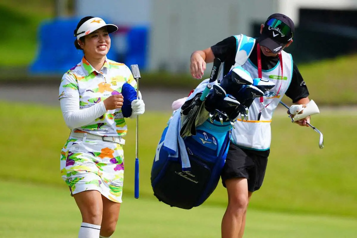 【画像・写真】【女子ゴルフ】佐藤心結、仲村果乃が首位で最終日へ　1打差に永峰咲希と脇元華