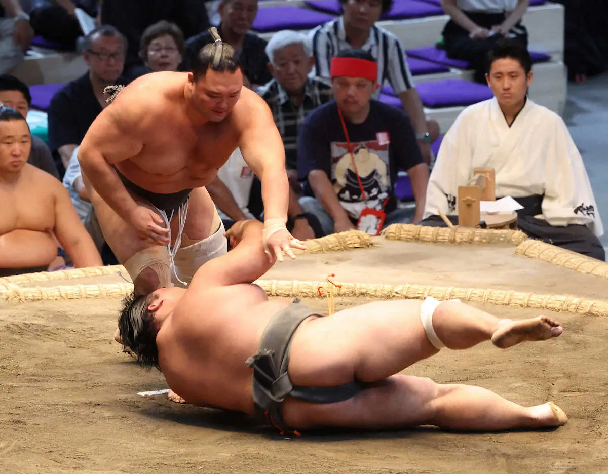 【画像・写真】朝乃山「玉鷲関を見習って」　前日40歳8カ月で金星　4勝で十両復帰の権利獲得