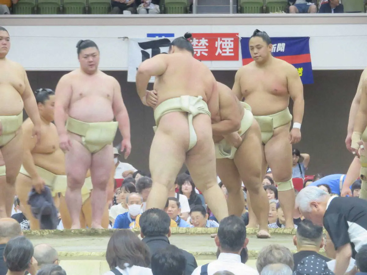 【画像・写真】琴栄峰　兄・琴勝峰の初優勝に「オレも頑張ろうと」　秋場所は十両陥落濃厚だが計7番