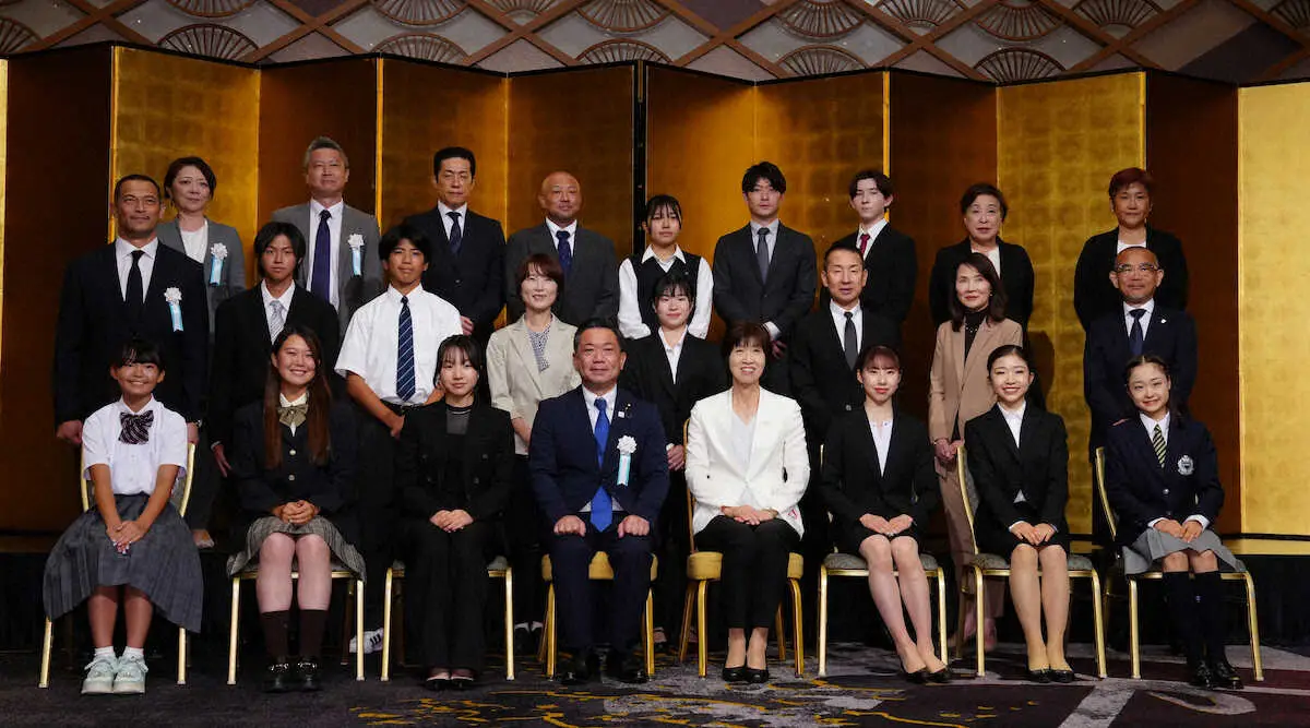 【画像・写真】フィギュア女子・千葉百音　まず表現力「調子悪い時でも心のこもった演技を」スポーツ功労者の顕彰、表彰式