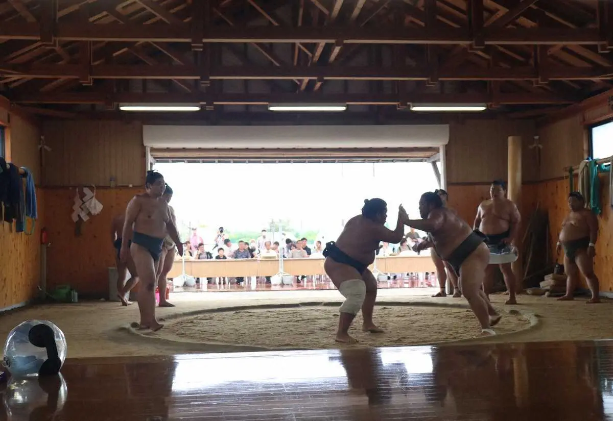 【画像・写真】玉ノ井部屋相馬合宿　先代師匠が感謝「みんな交流して…」　羽出山は十両昇進後初参加「盛り上げられたら」