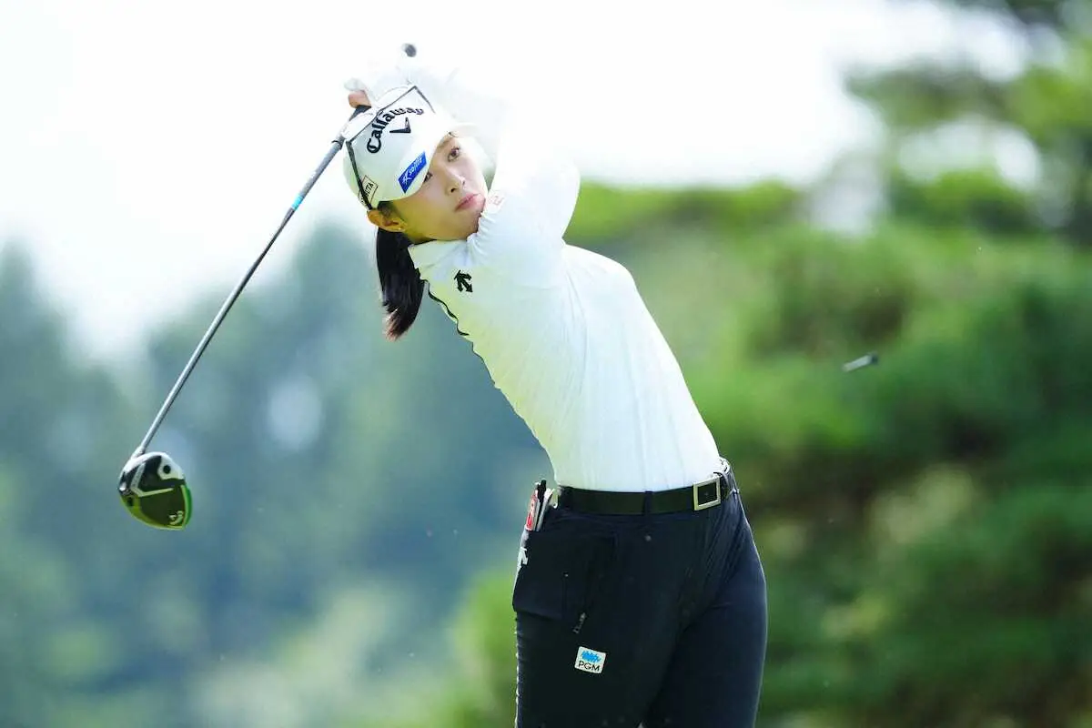 【画像・写真】【女子ゴルフ】柏原明日架が自己最少65で首位浮上「めちゃくちゃ勝ちたい」5年ぶり3勝目に王手