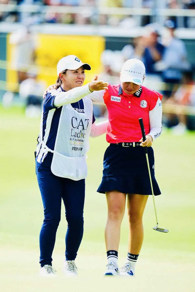 【画像・写真】【女子ゴルフ】桜井心那が完全Vで涙の2年ぶり5勝目！大混戦制した　 1打差2位に木戸愛ら5人