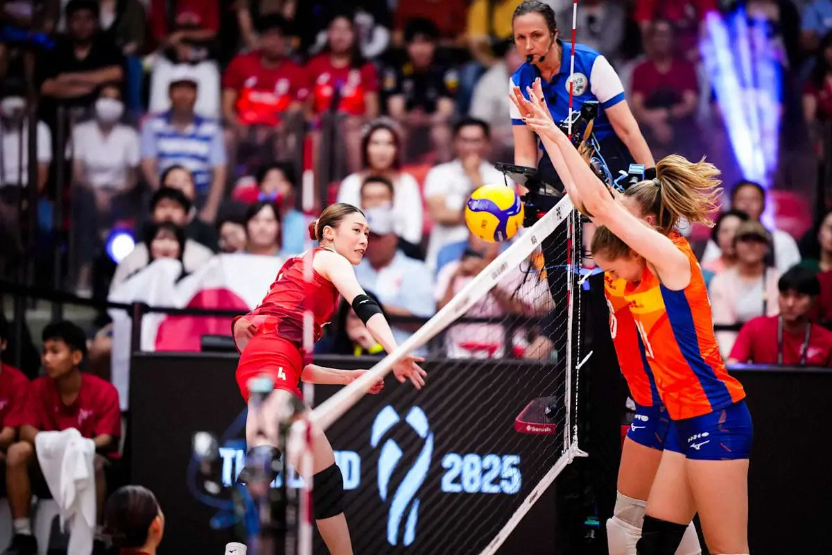 【画像・写真】【バレー】女子日本代表　崖っ縁から第4セット追いついた！　4強懸け運命の最終セットへ