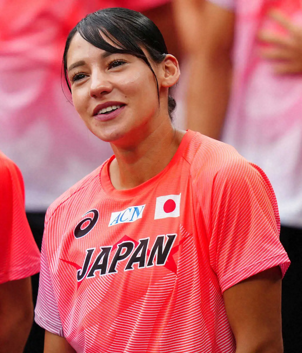 【画像・写真】＜世界陸上日本代表公開練習＞笑顔を見せる青木（撮影・木村　揚輔）