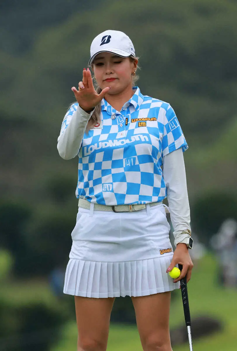 【画像・写真】【女子ゴルフ】桑木志帆　5連続バーディーで3差7位浮上　森田理香子と同組「楽しみでワクワクした」