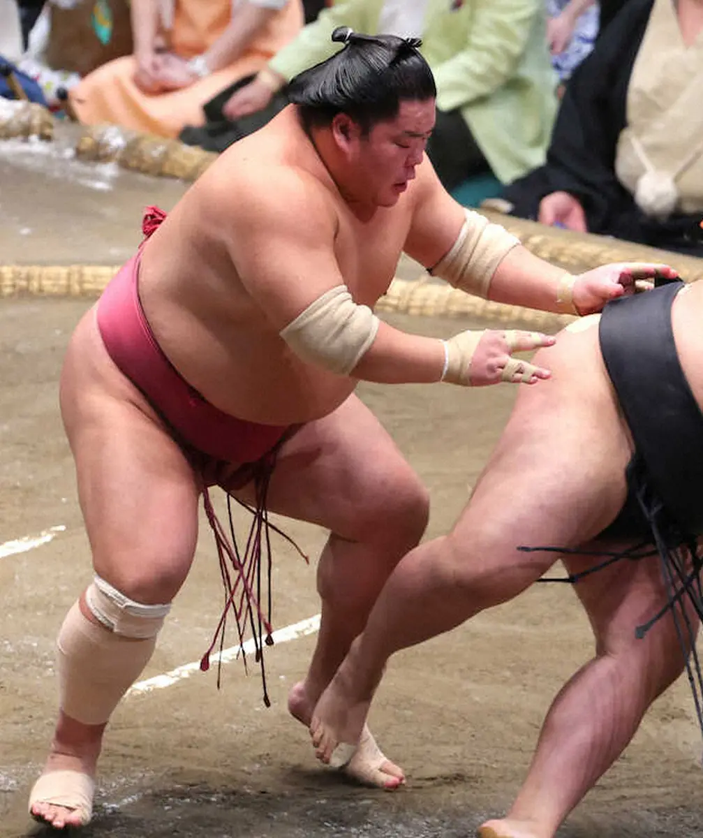【画像・写真】大栄翔が3勝目「いつも通りの相撲が取れた」好相性の宇良に完勝　休場明け、苦しみながらも奮闘
