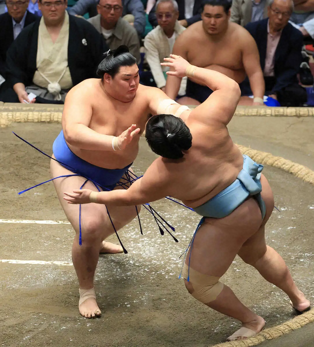 【画像・写真】豊昇龍が無傷の10連勝で単独首位　1敗で追う大の里　正代は2敗目喫し、一歩後退