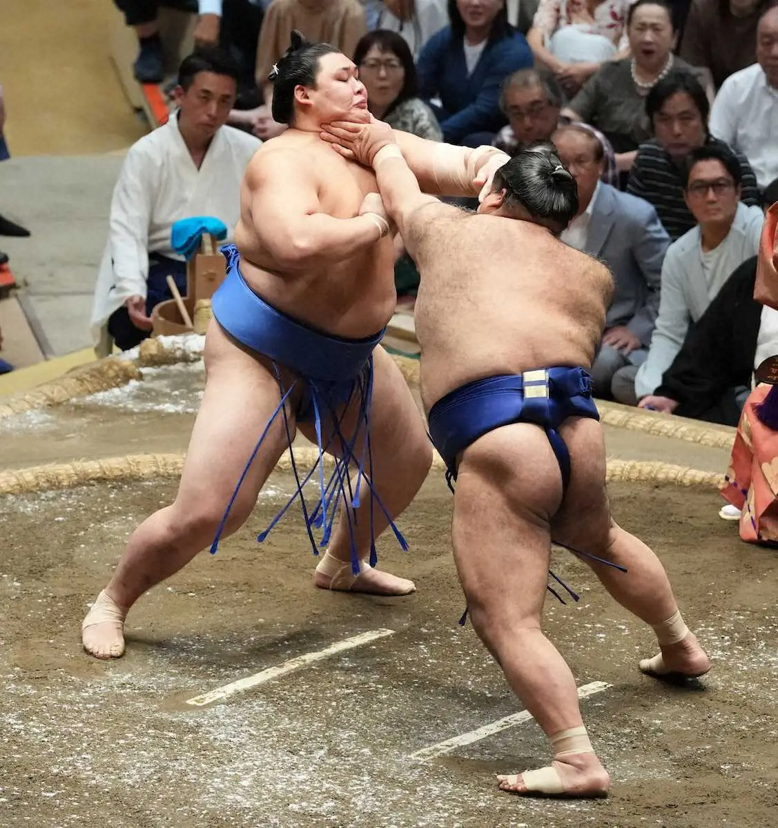 【画像・写真】横綱・大の里は高安に攻め込まれながら逆襲して1敗キープ