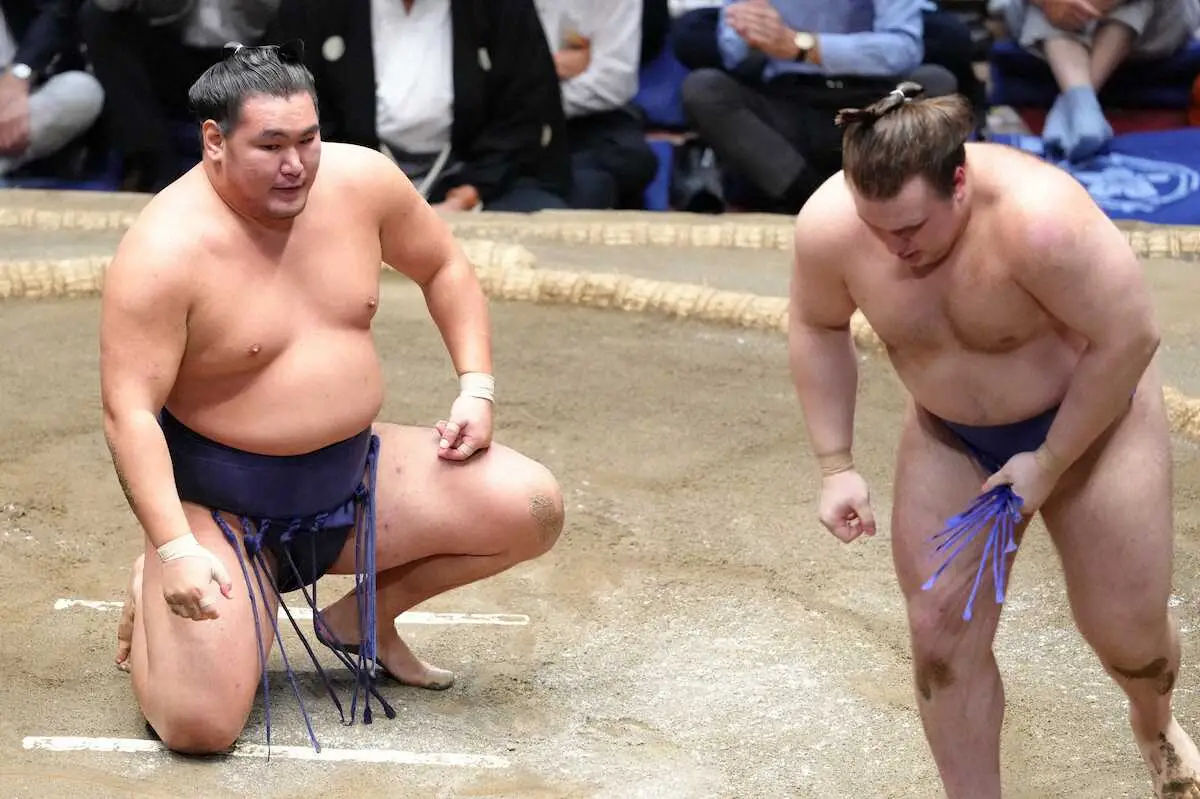 【画像・写真】豊昇龍　痛恨初黒星…安青錦に2場所連続で敗れる　大の里が11勝で両横綱並ぶ　 隆の勝10勝で追走