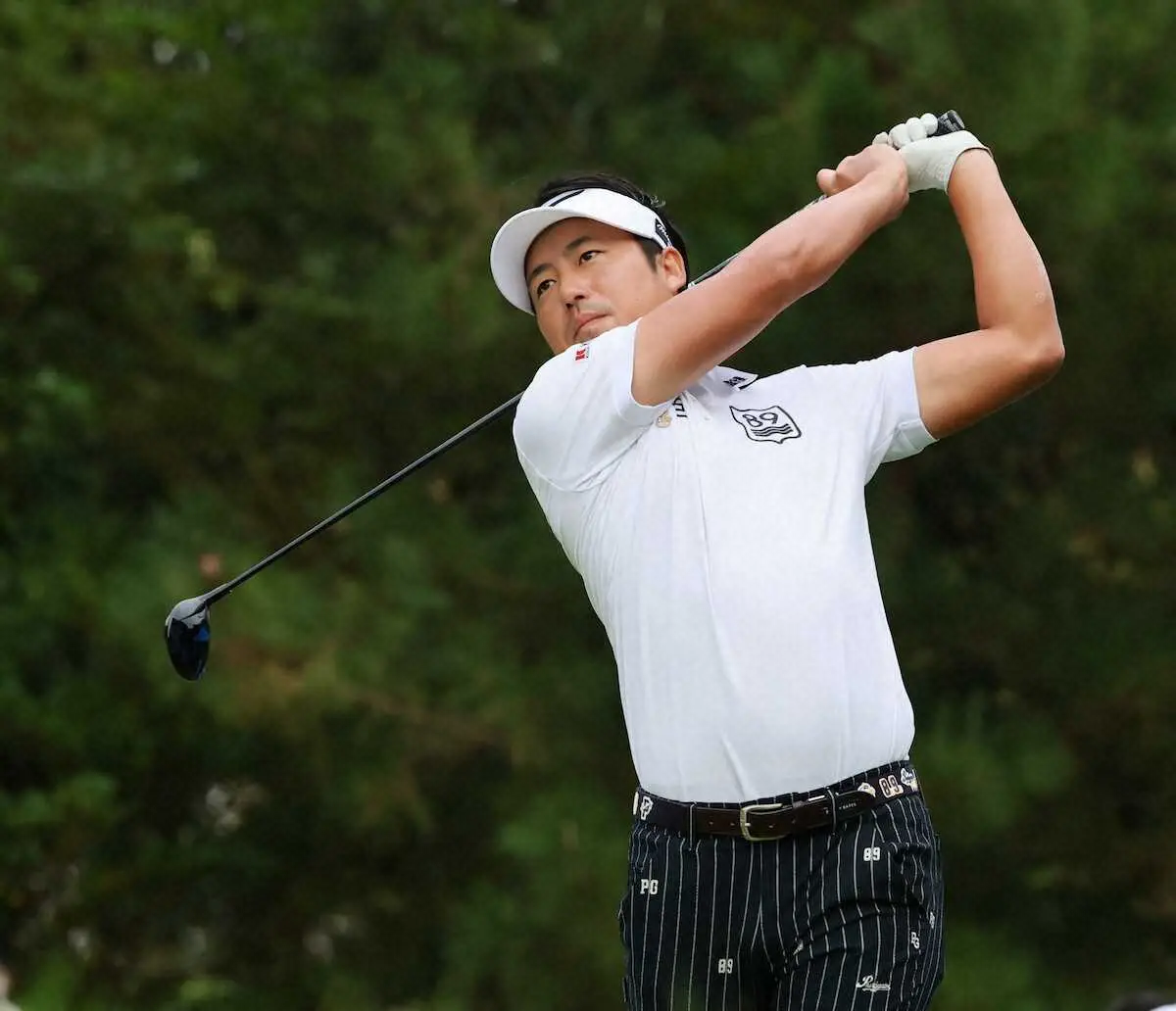 【画像・写真】【男子ゴルフ】小鯛竜也が単独首位　1打差に上井邦浩、片岡大育　史上最年少プロ加藤金次郎は87位