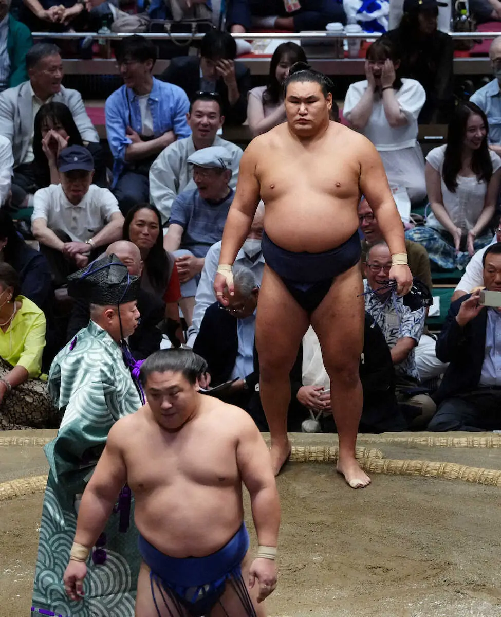 【画像・写真】豊昇龍、意地の白星で賜杯行方は千秋楽直接対決へ！大の里は琴桜休場で不戦勝、13勝1敗で単独首位
