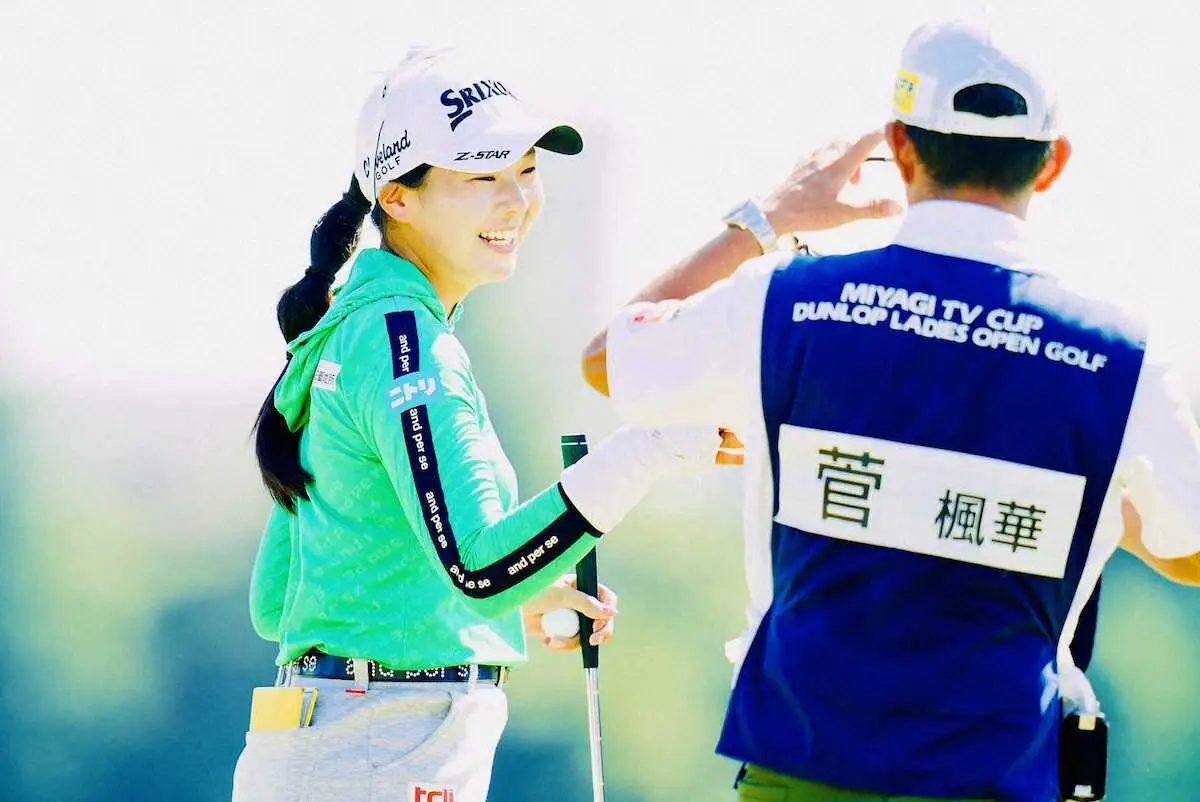【画像・写真】【女子ゴルフ】20歳の菅楓華が2打差10位から逆転！　涙のツアー初優勝