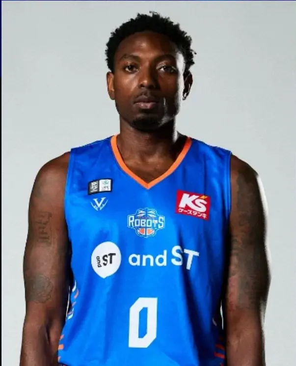 【画像・写真】B1茨城　ロバート・フランクスに懲戒処分　開幕戦でスポンサー看板蹴る　罰金5万円と1試合出場停止