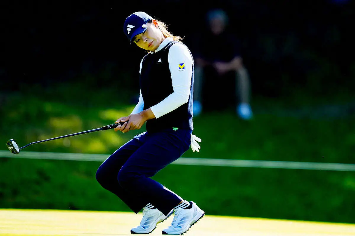 【画像・写真】渋野日向子　“変身”国内ツアー初の首位発進　パット修正で復調「ちょっとビックリ」