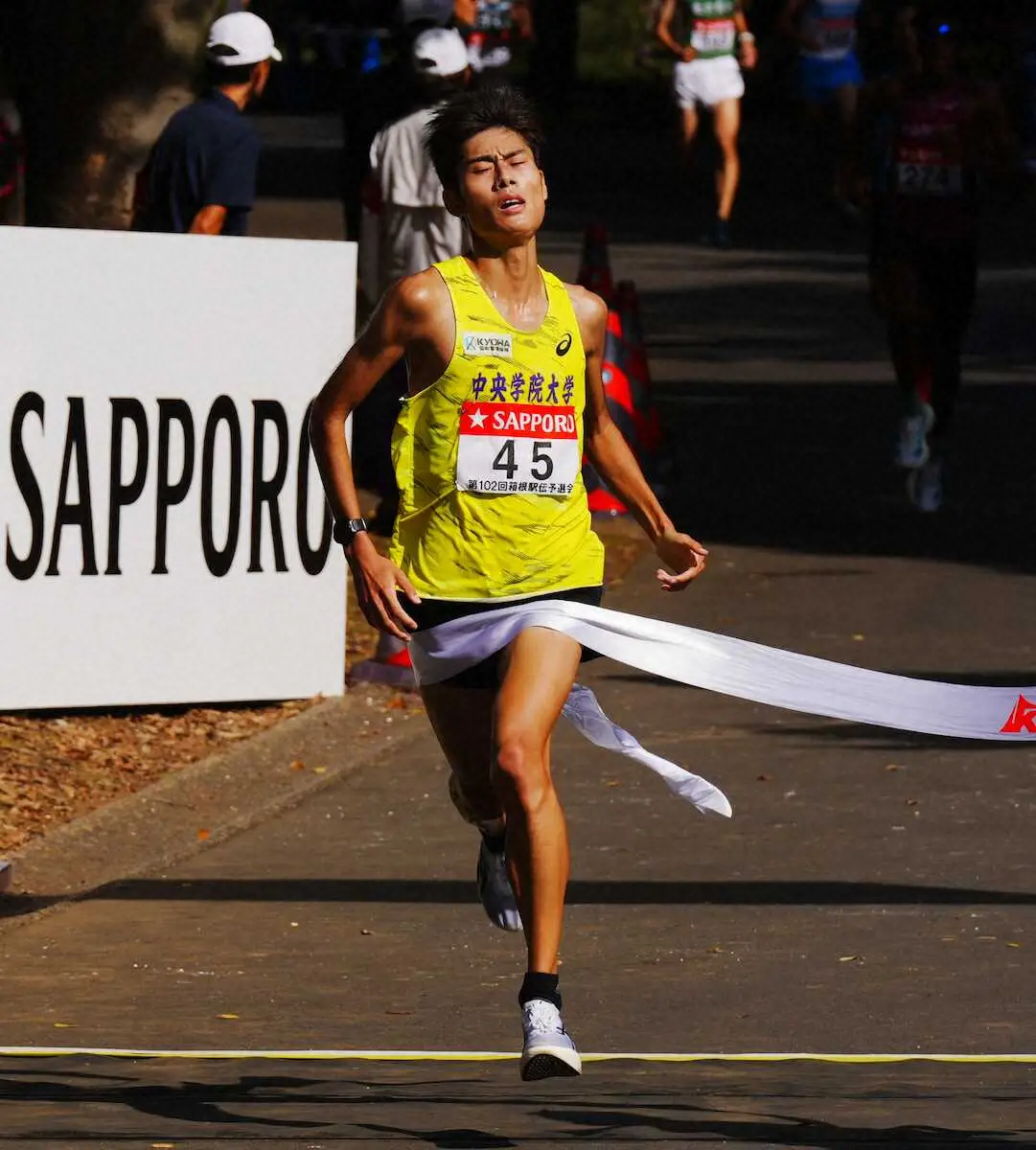 【画像・写真】中央学院大、貫録の1位通過で3年連続箱根　新エース近田が約束の“敵討ち”日本人トップ