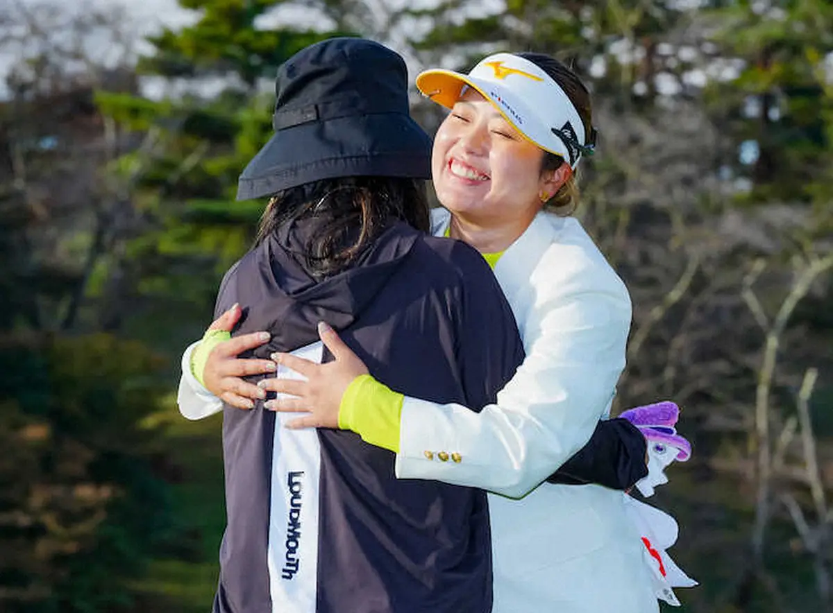 エポック ワン【仲村果乃】3打差逆転で念願のJLPGAツアー初優勝25.11.2 エポック社の公式オンラインショップです。【仲村果乃】樋口久子 三菱