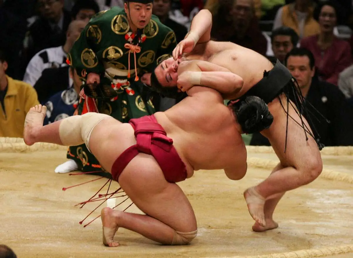【画像・写真】“角界のイナバウアー”しぶとく食い下がる里山に大嶽親方「全部が熱戦」
