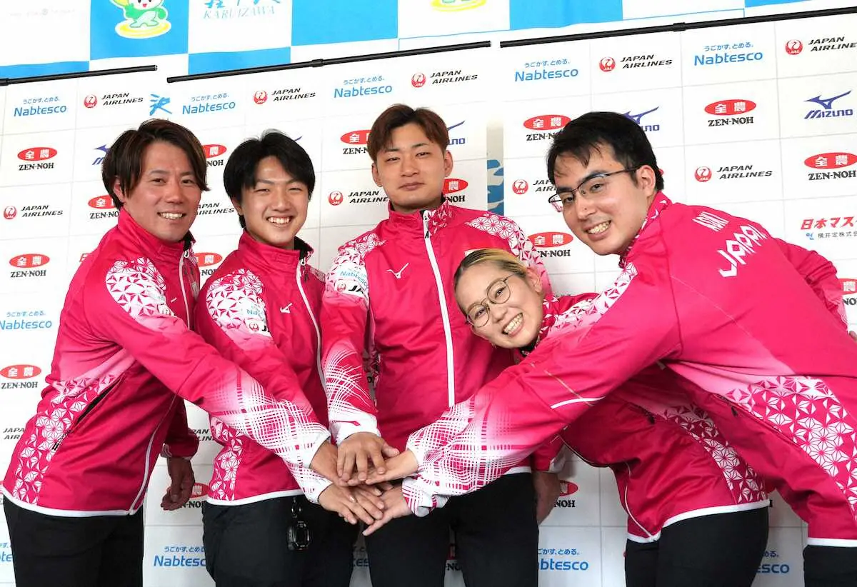 【画像・写真】【カーリング】男子・小泉聡「優勝して帰ってくる」　混合・小穴桃里「大事な任務」五輪最終予選へ練習公開
