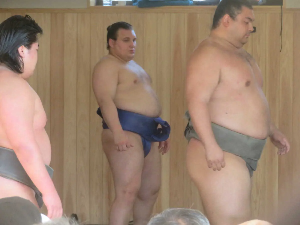 【画像・写真】安青錦　青の締め込み姿で調整　「2横綱に若手がどう取るか」と元魁皇が指摘