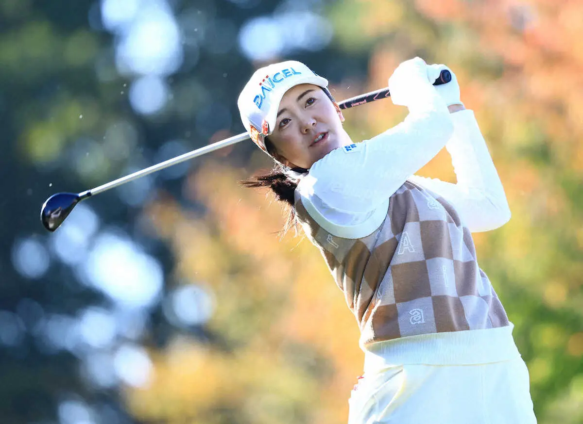 【画像・写真】＜TOTOジャパンC　第3日＞3番、ティーショットを放つ堀琴音（撮影・岸　良祐）