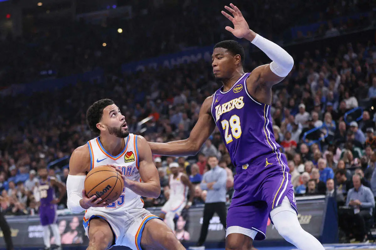 【画像・写真】八村塁、2本の3P含む13得点　2戦連続2桁得点も…レイカーズは昨季王者に完敗、前半からミス多発