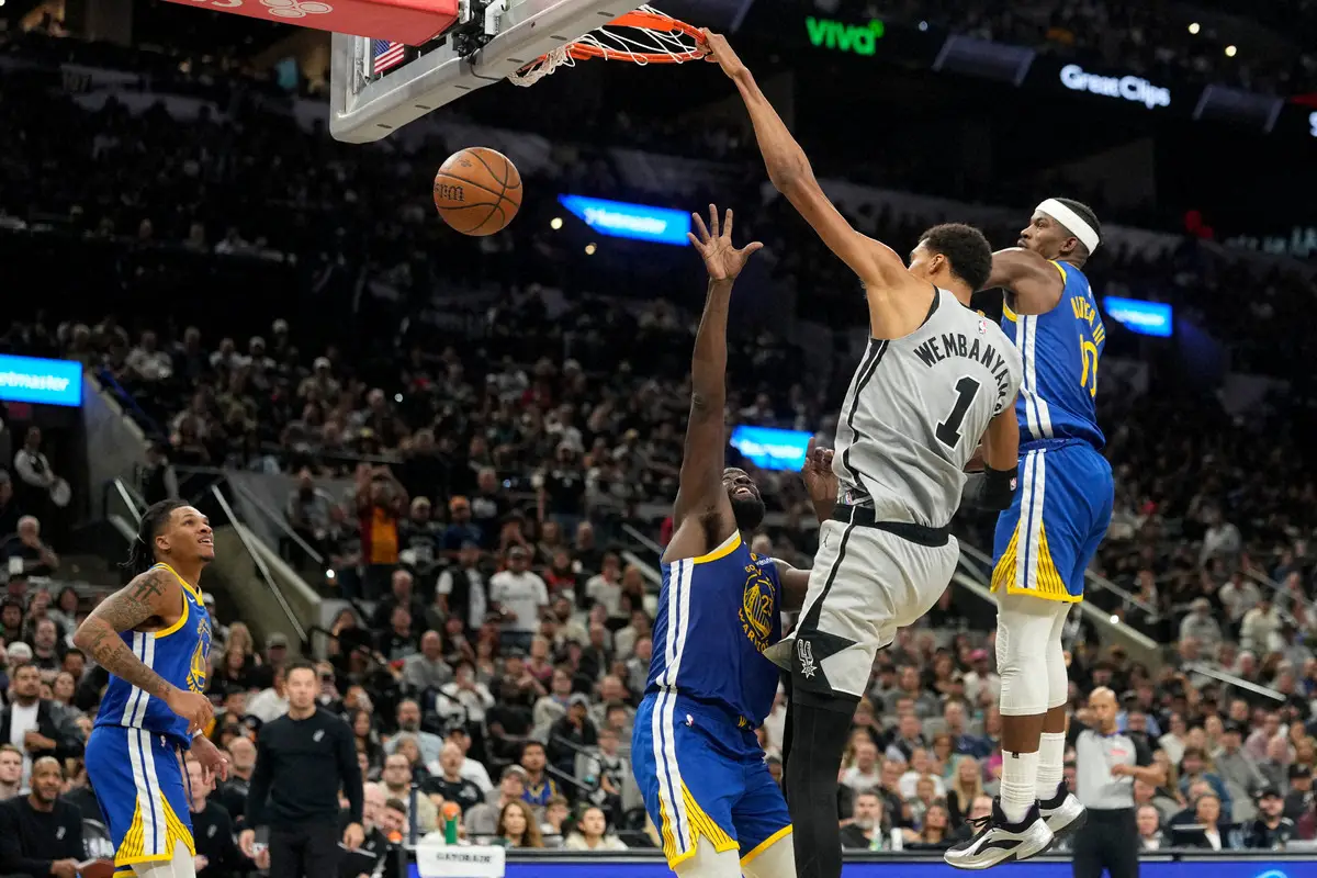 【画像・写真】【NBA】ウェンバンヤマ“衝撃”セルフアリウープダンク！ネット驚がく「流石にチート」「理不尽すぎる」