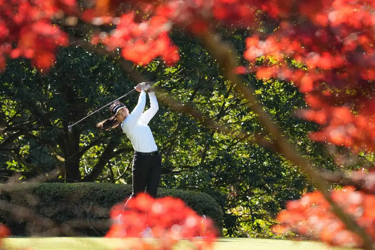 【画像・写真】【女子ゴルフ】脇元華が腰痛押して66「心折れかけながらも気合で頑張ってきた」初V好機、首位と2差