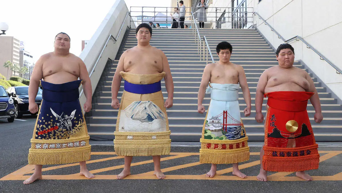 【画像・写真】新序出世披露に「史上最強の新弟子」旭富士らが登場　元横綱・旭富士の化粧まわし