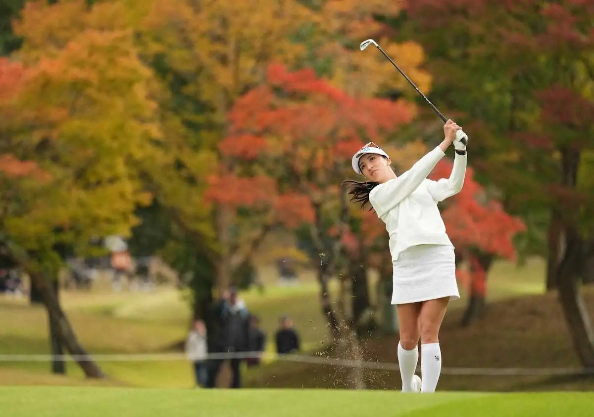 【画像・写真】【女子ゴルフ】プロ8年目の脇元華がツアー初優勝　腰痛押して65をマーク2打差逆転