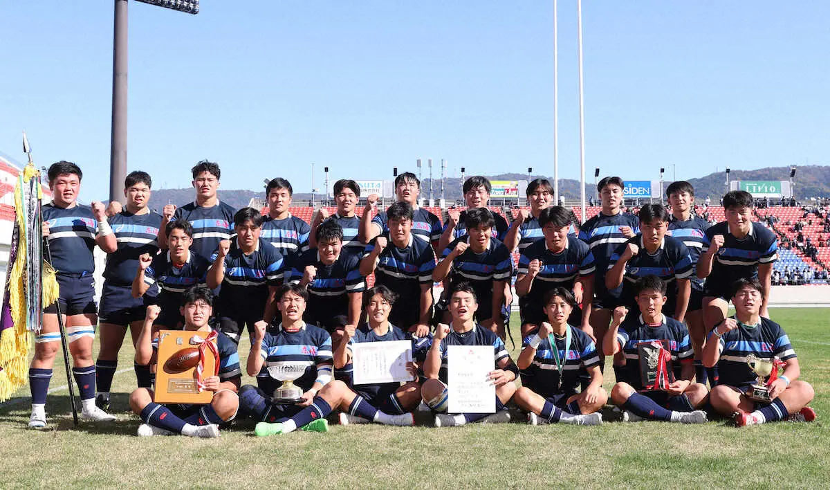 【画像・写真】全国高校ラグビー大会大阪府予選決勝＜東海大大阪仰星・近大付＞第1地区で優勝を飾った東海大大阪仰星（撮影・北條　貴史）