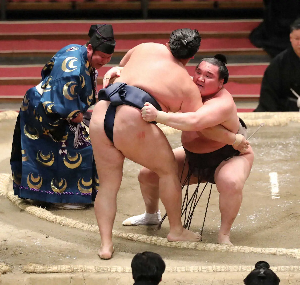 【画像・写真】5年半ぶり横綱同士による千秋楽相星決戦なるか　2敗で両横綱が並走