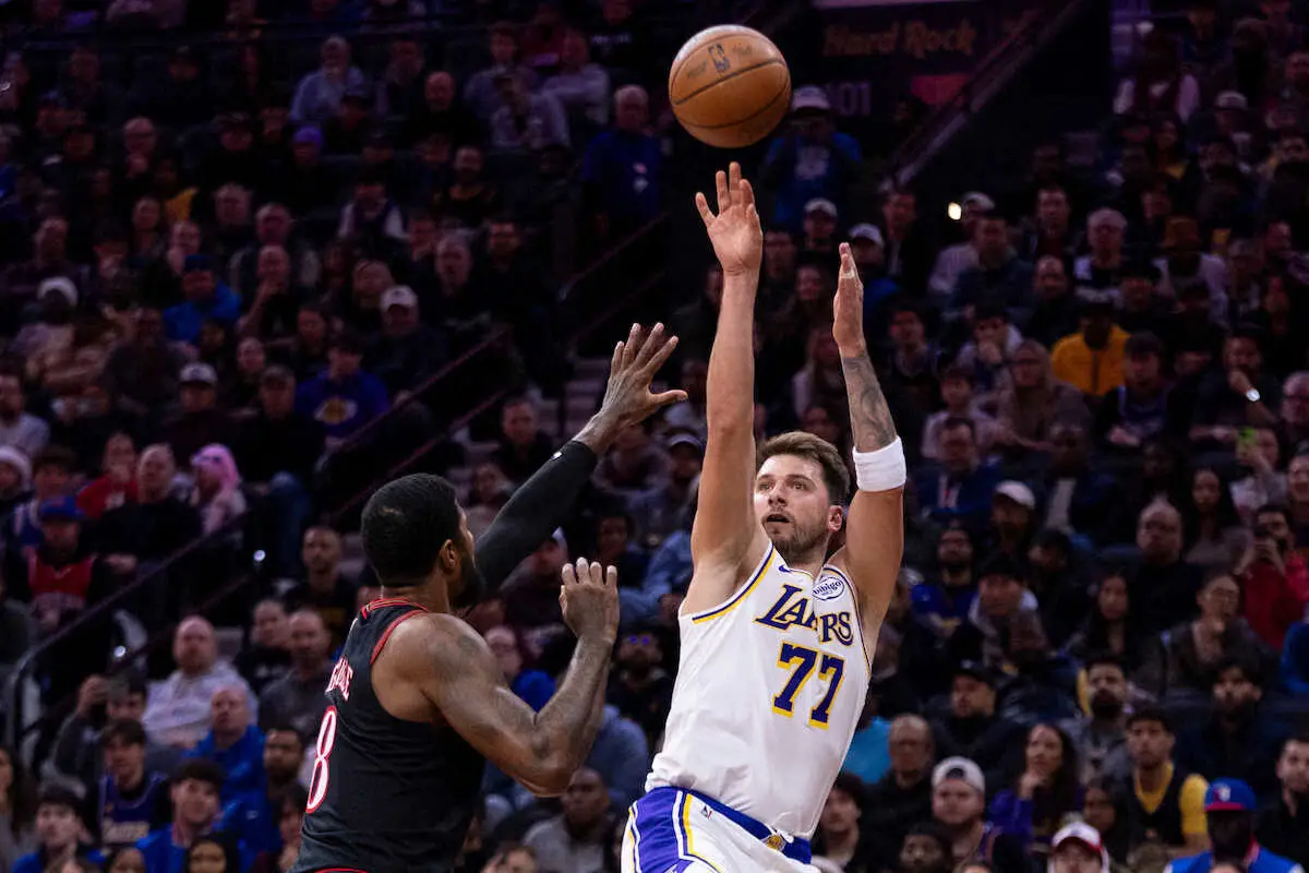 【画像・写真】ドンチッチ 今季2度目のトリプルダブル！魔術師も愛娘にはデレデレ！？「将来は娘のボディガードに…」