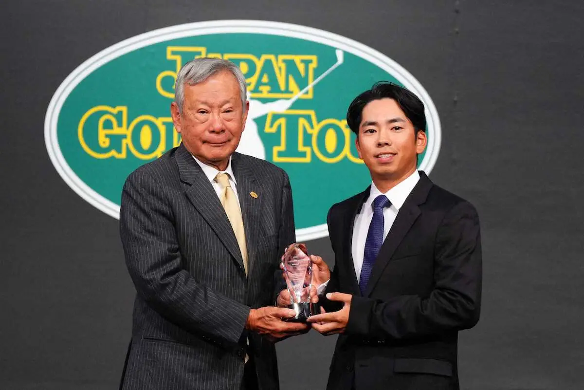 【画像・写真】【男子ゴルフ】生源寺龍憲「もっと上を目指せた」ポイントランキング賞＆オールアラウンドランキング賞