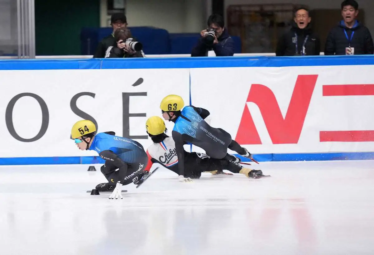 【画像・写真】【ショートトラック】五輪選考会の男子1500mは岩佐暖が“1位”もペナルティ発生　決勝再レースに