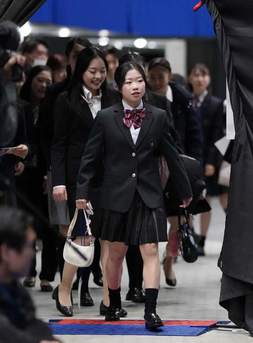 【画像・写真】【フィギュア】17歳・中井亜美、全日本初Vで初五輪決める！「絶対に逃してはいけないチャンス」