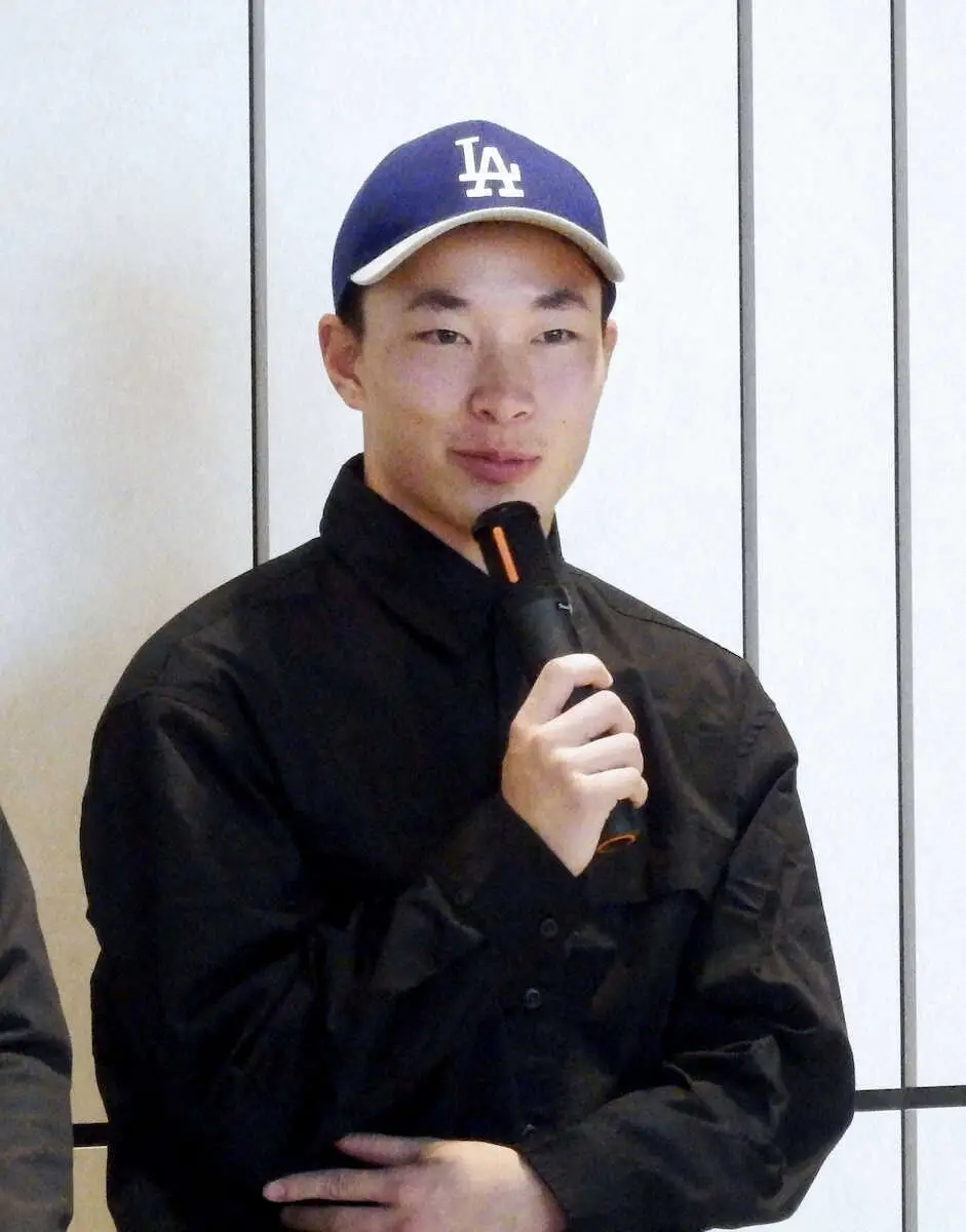 【画像・写真】取材に応じるスノーボード男子の木村葵来