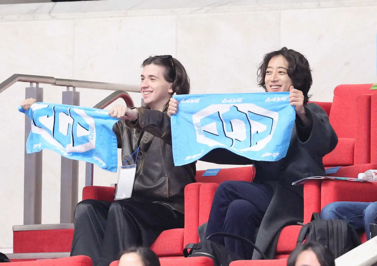 【画像・写真】【全日本フィギュア】鍵山優真「めっちゃ頑張らなきゃ！」連覇へ好発進　角野隼斗さんも来た