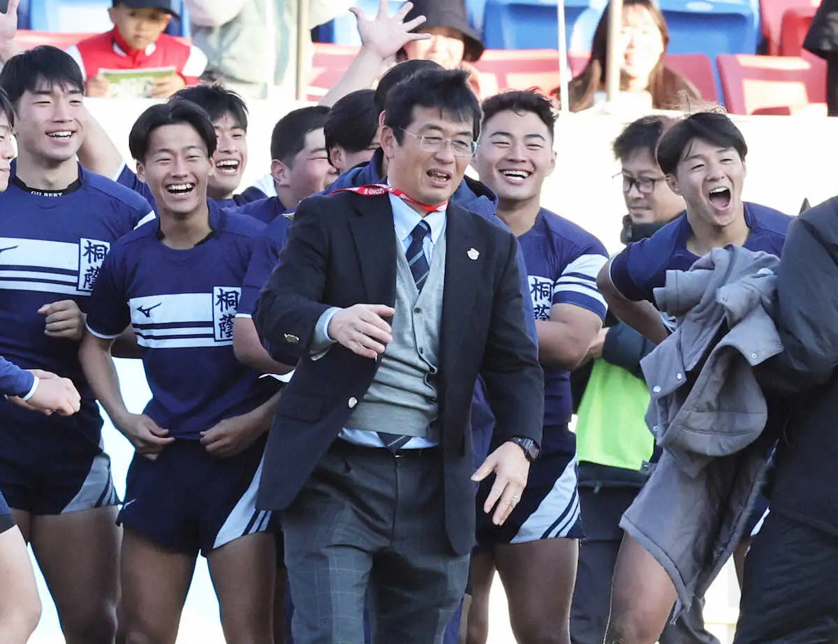 【画像・写真】【高校ラグビー】3連覇した桐蔭学園の藤原秀之監督「（選手に）謝罪しないといけない」