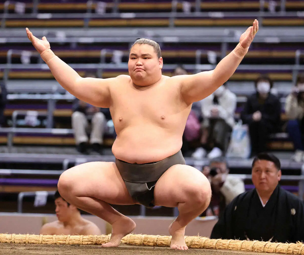【画像・写真】新年最初の一番は“史上最強の新弟子”旭富士VS現役最長身力士・天昇山　ともに本場所デビュー戦